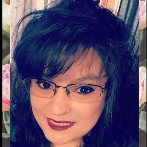 Meet your Posher, Tina